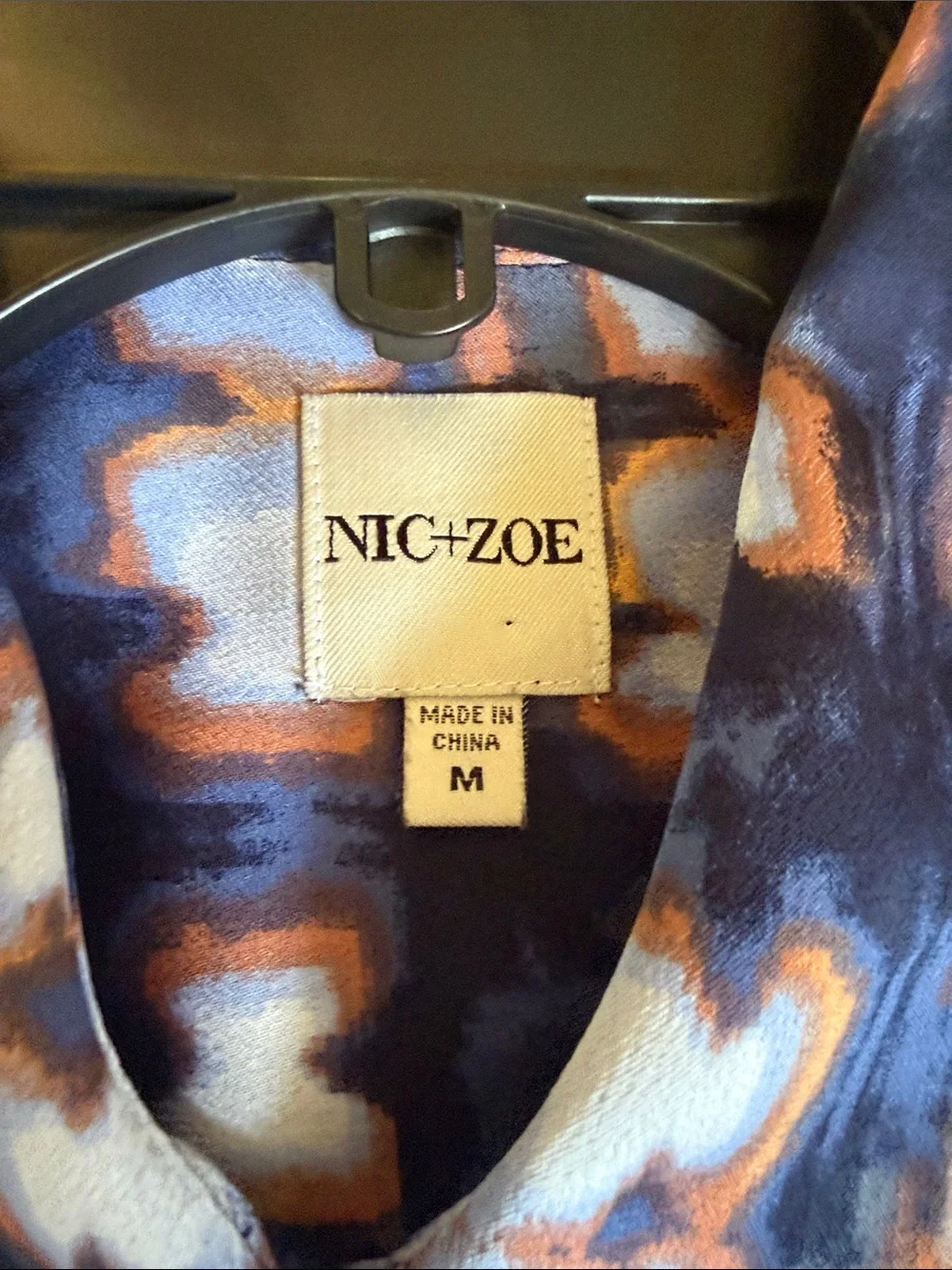Women’s Nic + Zoe Shibori Glow Blue Patterned Button-Front Blouse, size medium